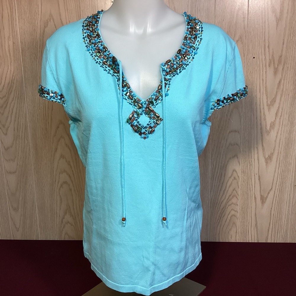 Carina NWT beaded v-neck Top Womens size large